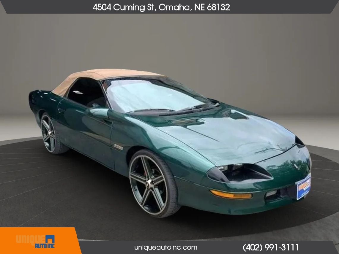 1995 Chevrolet Camaro Z28 in Green — front three-quarter view