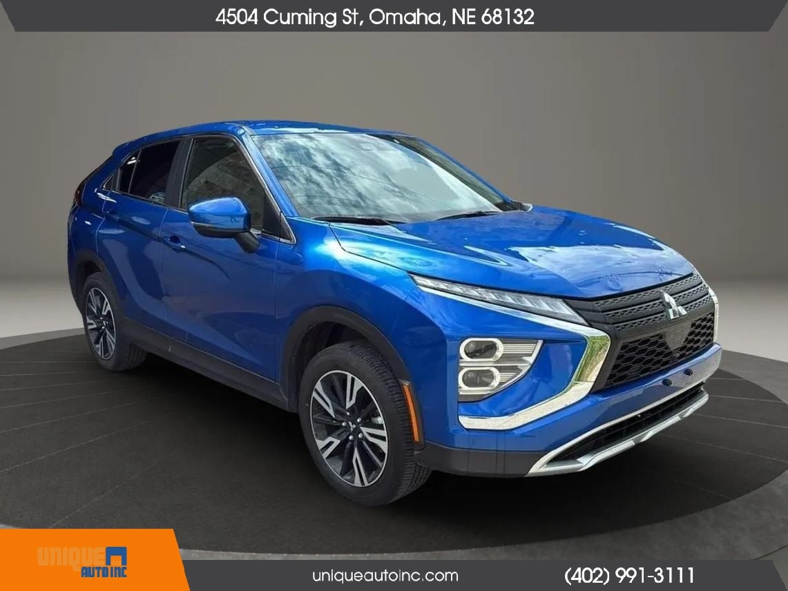 2026 Mitsubishi Eclipse Cross SE in Lightning Blue Metallic — front three-quarter view